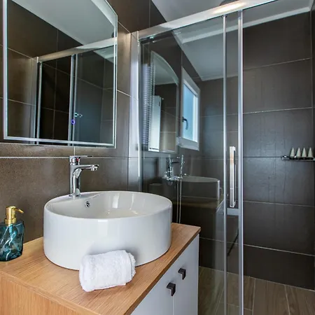 Kedria Lounge And Infinity Sea View * Chania (Crete)