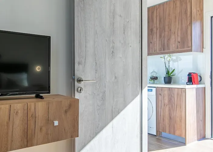 Kedria Lounge And Infinity Sea View Apartment