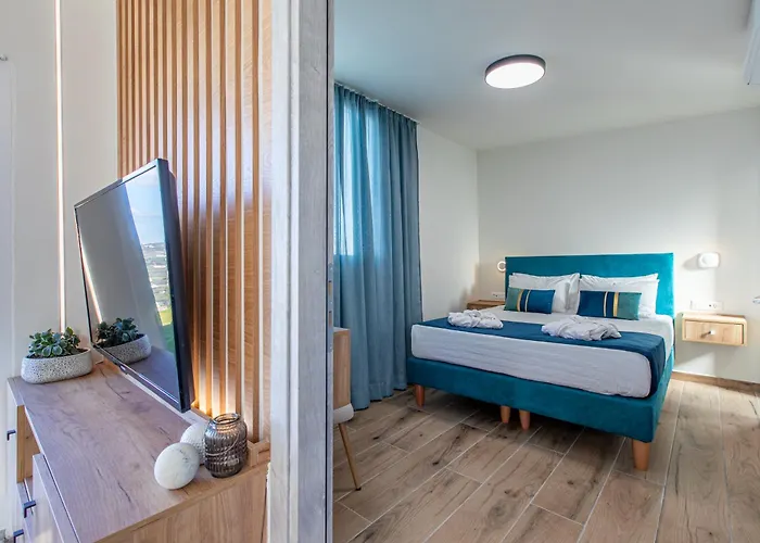 Kedria Lounge And Infinity Sea View Apartment