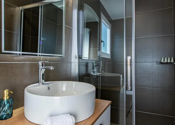 Kedria Lounge And Infinity Sea View * La Canea